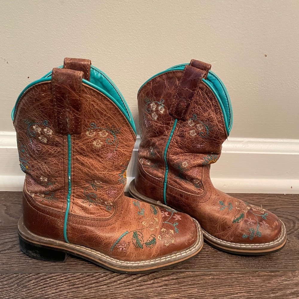 Little girls Smokey Mountain boots
